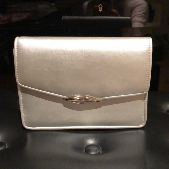 Evening Clutch - Picture 1 of 5